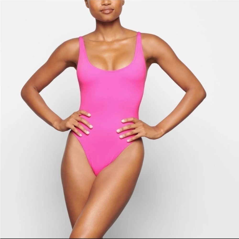 Brand new with tags skims taffy swimwear